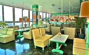 Bella Vista Hotel *